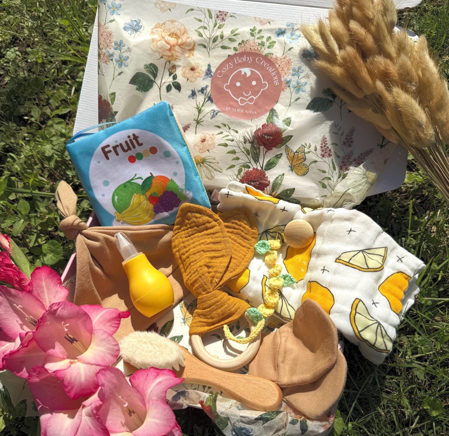 Lemon Baby Gift Box – Gender Neutral Newborn Essentials, Handmade Pacifier Clip with Free Engraving